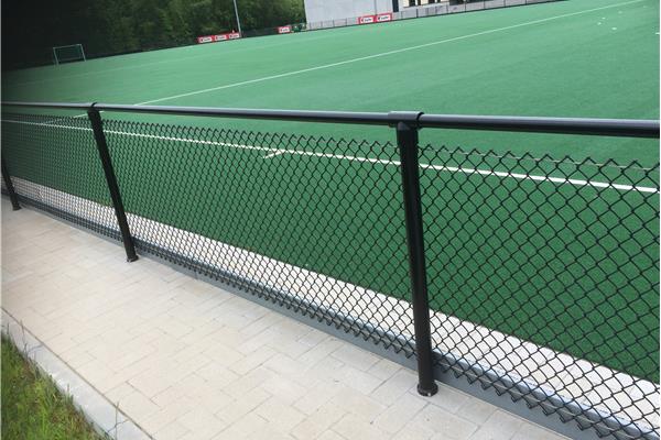 Aanleg 2 kunstgras hockeyvelden, type waterveld met LED-verlichting - Sportinfrabouw NV